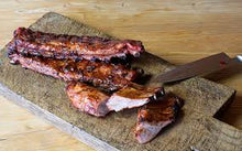 Laden Sie das Bild in den Galerie-Viewer, BBQ Spare-Ribs "Sweet & Smokey" 450g + 50g Marinade (MHD: 17.10.2026) - NEU -