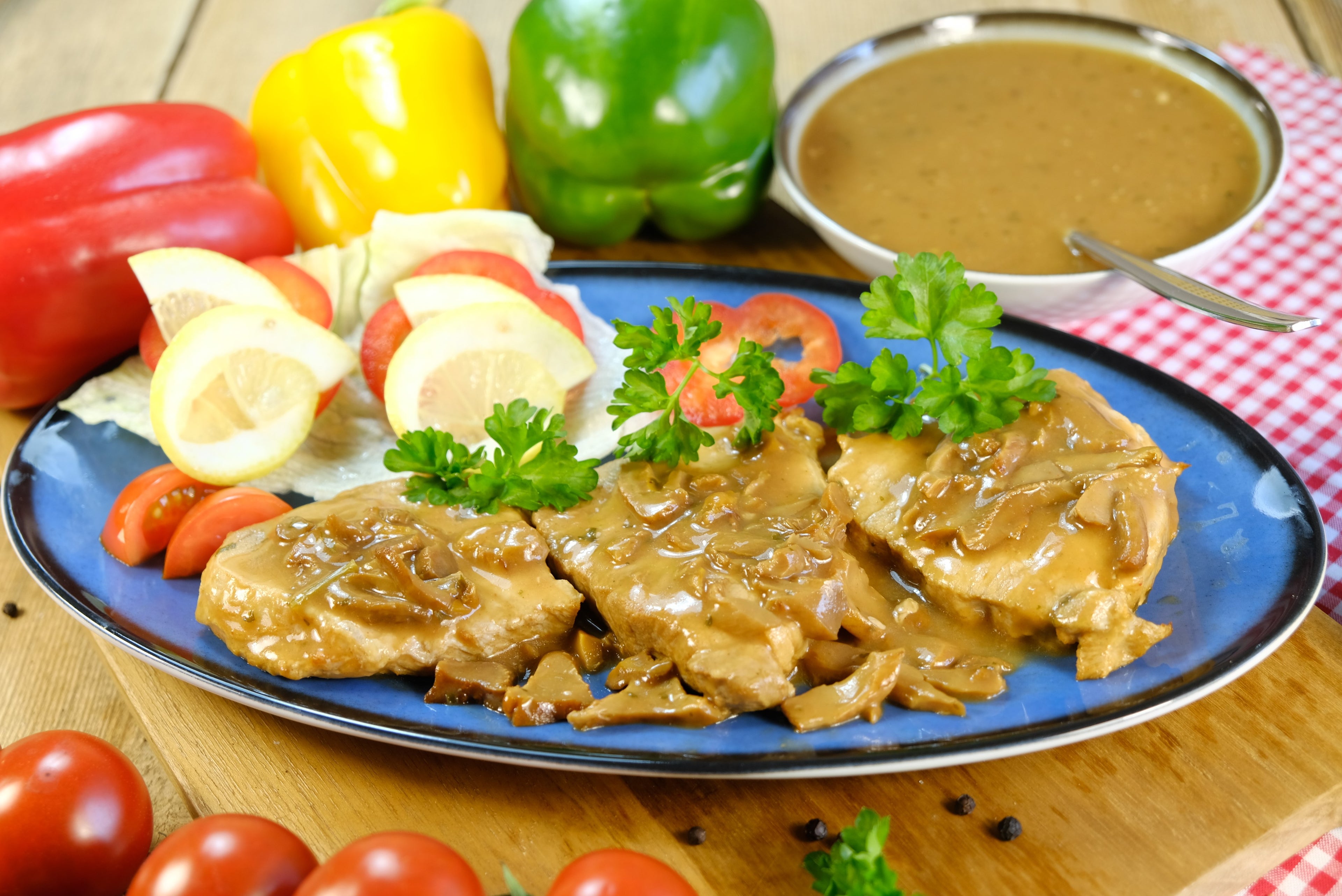 Schnitzel "Champignonrahmsoße" 550g (MHD: 24.07.2026)