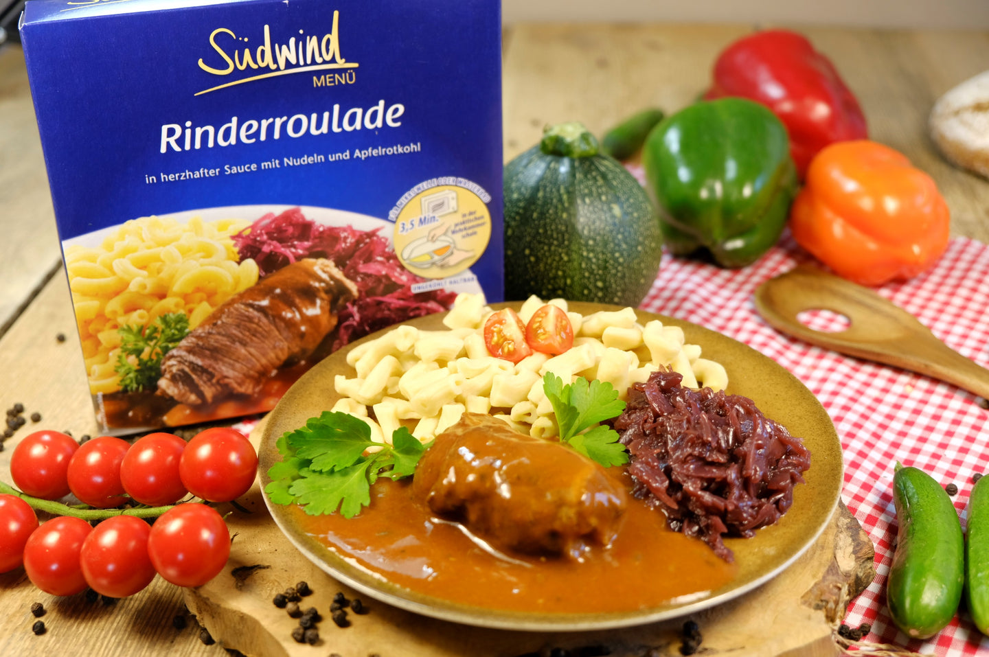 Südwind Rinderroulade in herzhafter Sauce mit Nudeln und Rotkohl 480g
